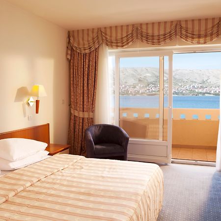 Family Hotel Pagus 帕格 外观 照片