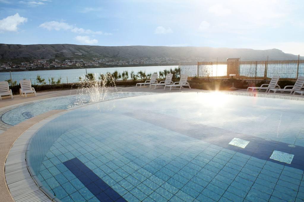 Family Hotel Pagus 帕格 外观 照片