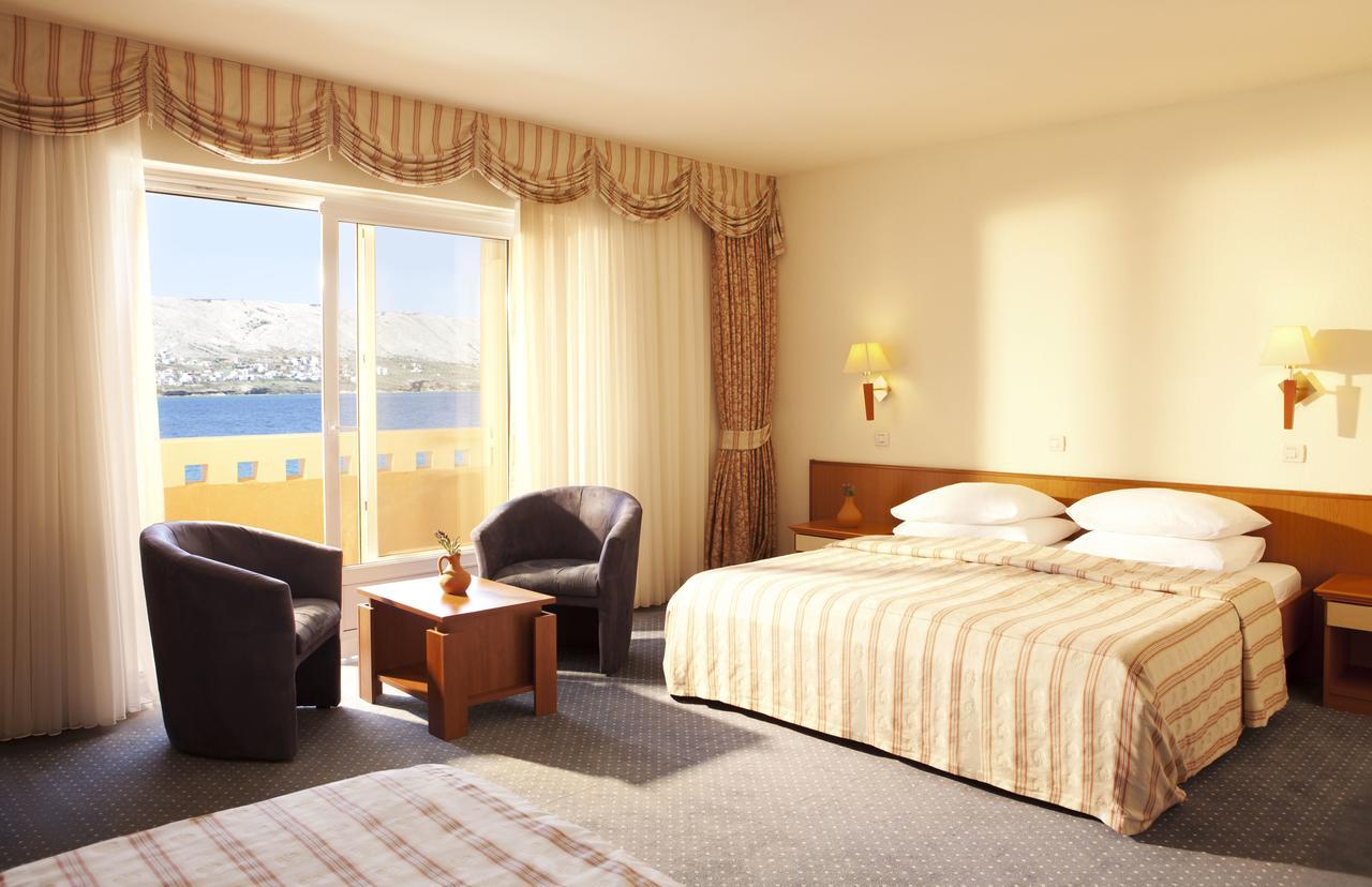 Family Hotel Pagus 帕格 外观 照片