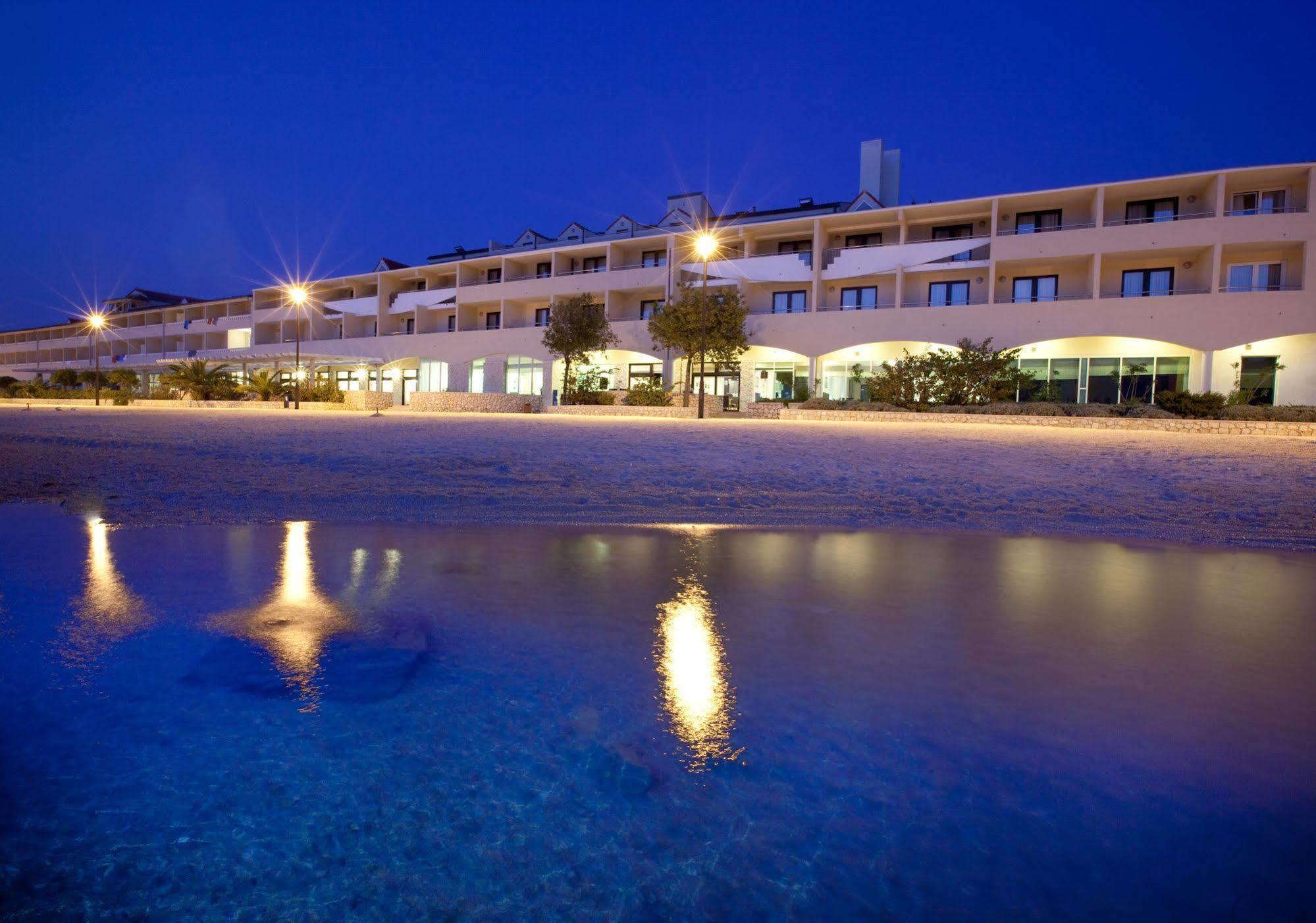 Family Hotel Pagus 帕格 外观 照片