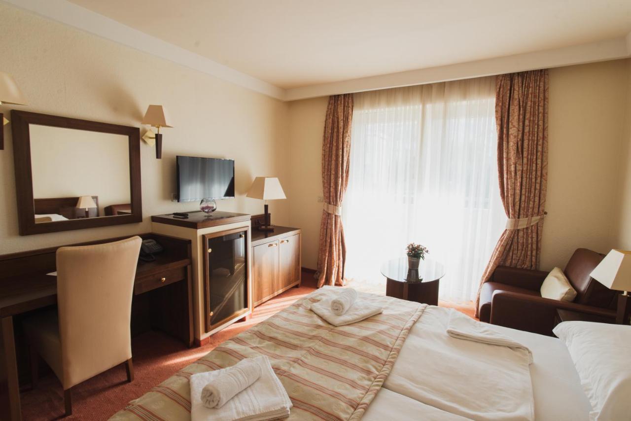 Family Hotel Pagus 帕格 外观 照片