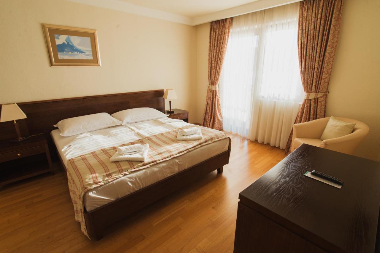 Family Hotel Pagus 帕格 外观 照片