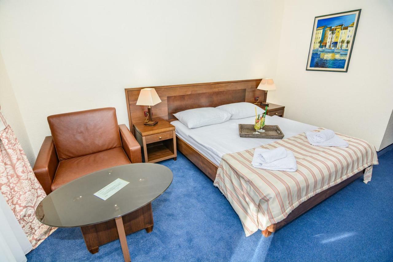 Family Hotel Pagus 帕格 外观 照片