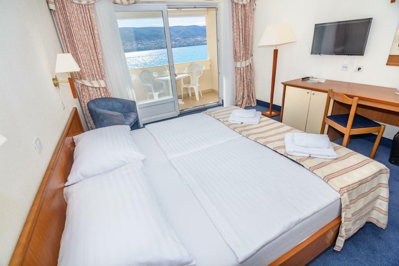 Family Hotel Pagus 帕格 外观 照片