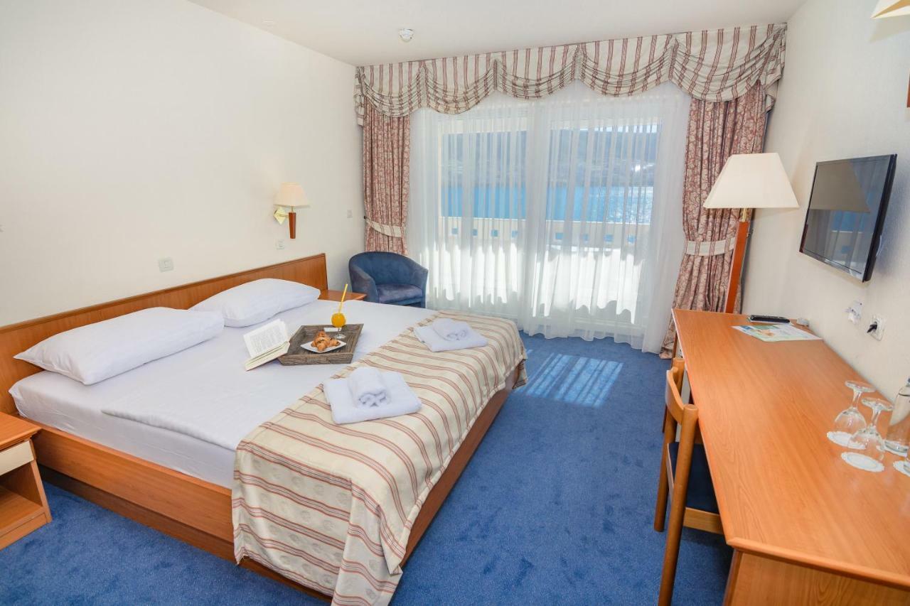 Family Hotel Pagus 帕格 外观 照片