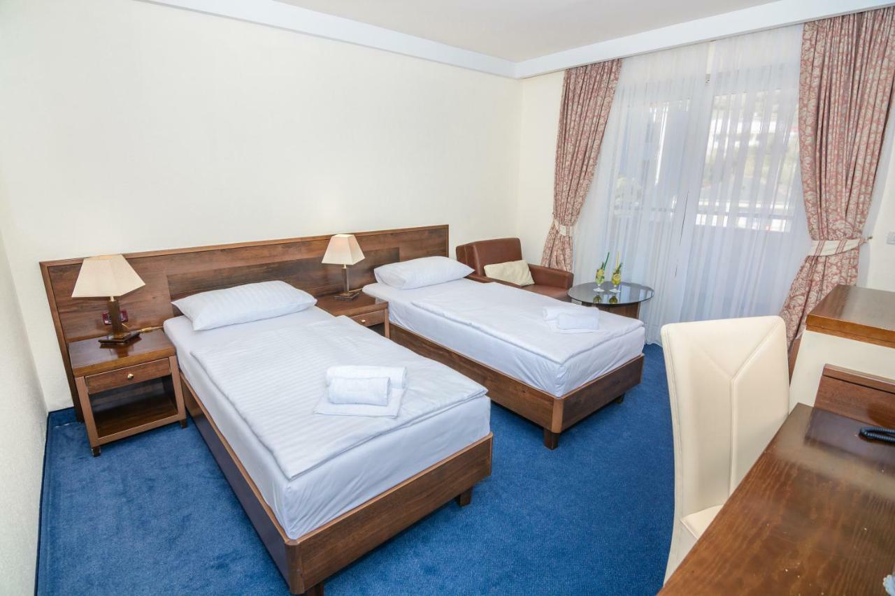 Family Hotel Pagus 帕格 外观 照片